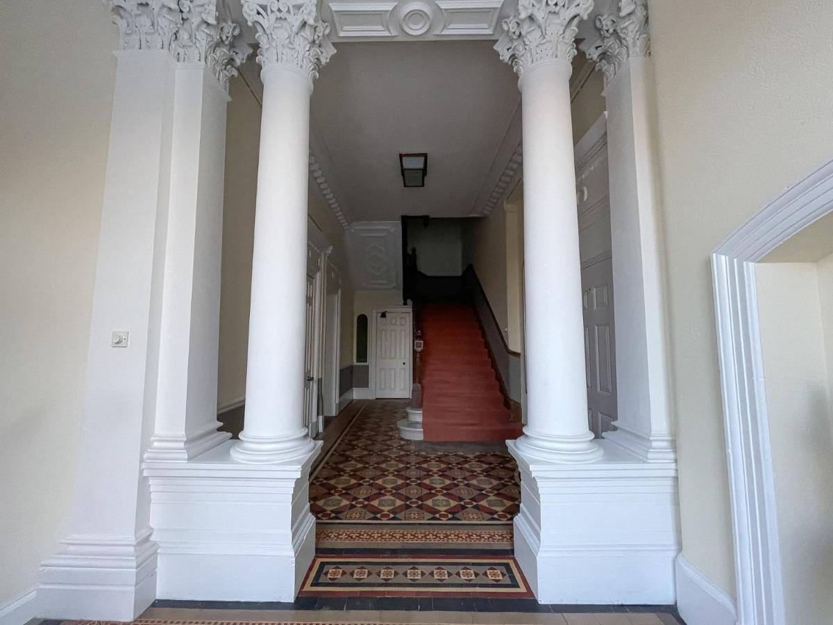 1 Bed Character Filled Glasgow Apartment Exterior foto